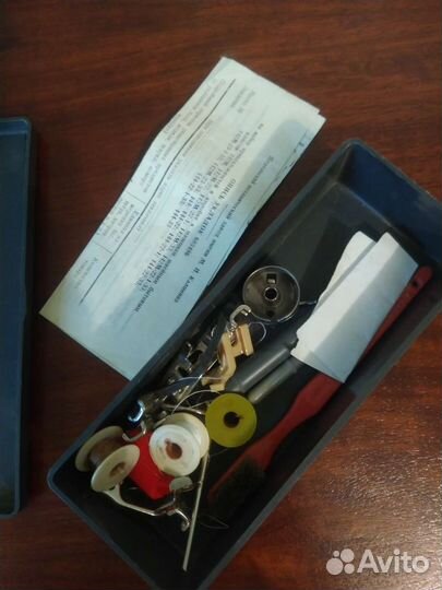 Швейная машина Чайка 142м