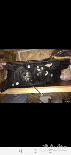 Передний Фара Toyota Land Cruiser 200 правая