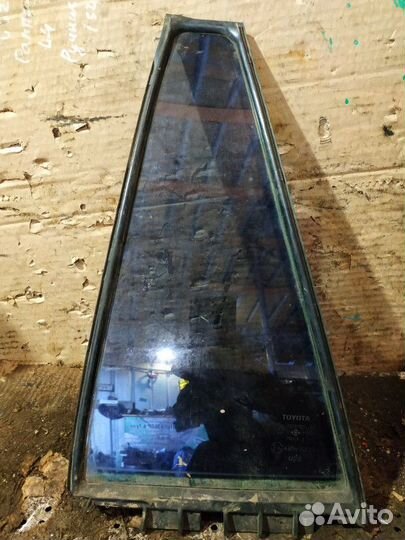 Стекло глухое заднее левое Toyota Rav 4 (xa-30) 2