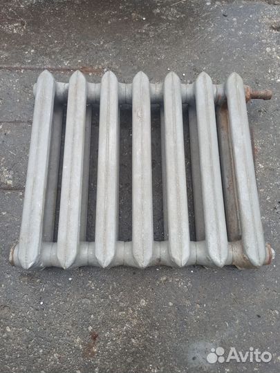 Батарея чугунная