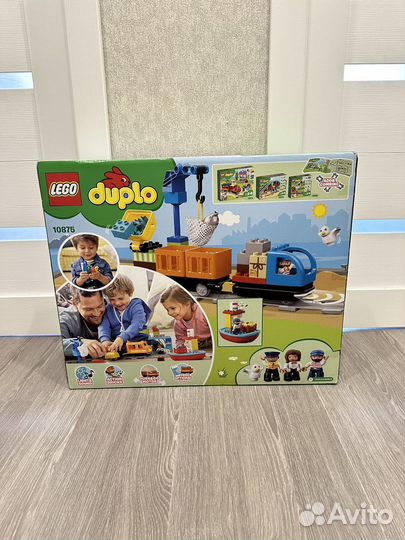 Конструктор lego duplo Town Грузовой поезд (10875)