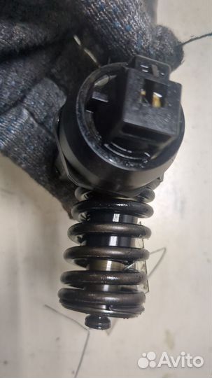 Форсунка топливная Volkswagen Touran