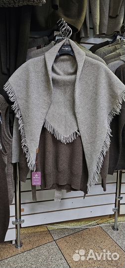 Косынка, шерсть яка и овечки (Монголия)