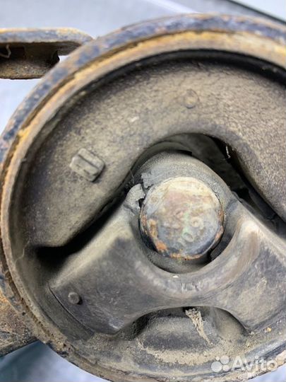 Опора двигателя левая Chery M11 M11 SQR481F 2010