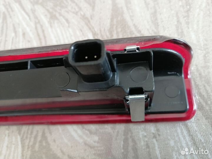 Задний стоп сигнал на Renault Megane MK III