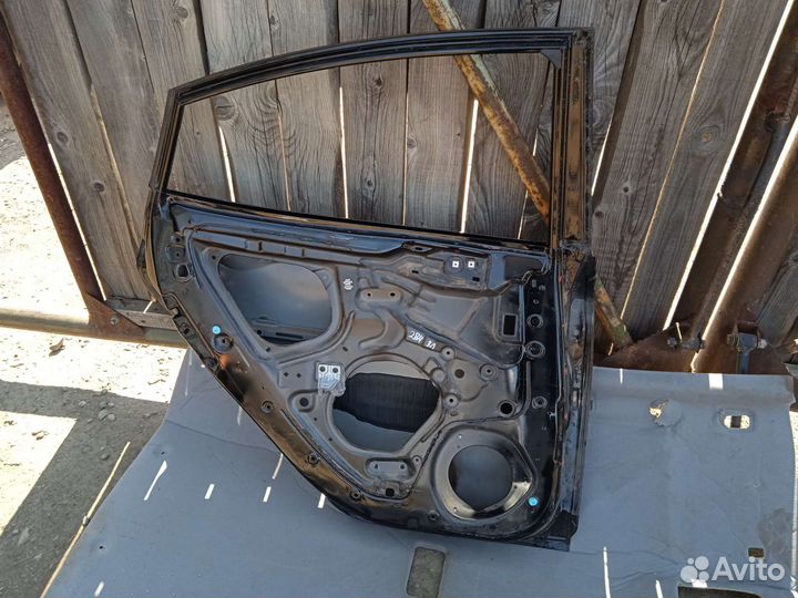 Дверь задняя левая Hyundai Solaris 1