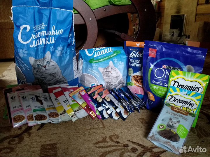 Корм для кошек и наполнитель
