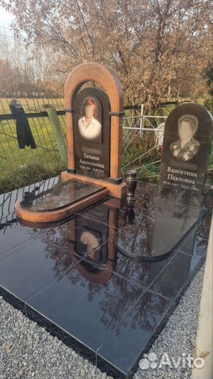 Благоустройство мест захоронений, Памятники