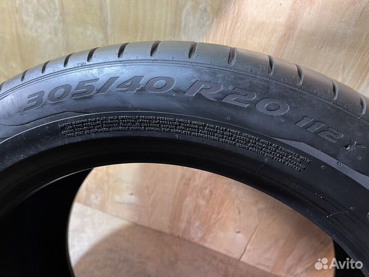 Pirelli P Zero 305/40 R20