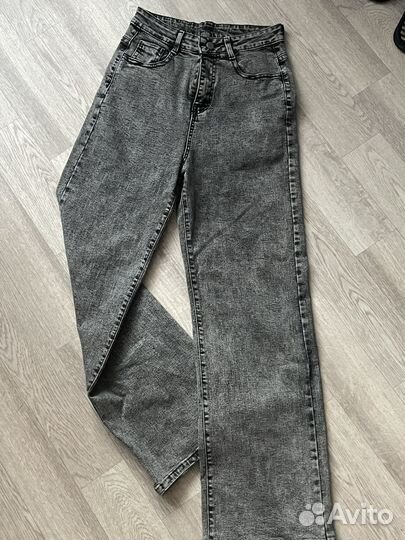 Джинсы клеш женские