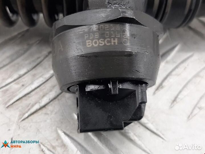 Форсунка Volkswagen Passat B6 2007 038130073AG