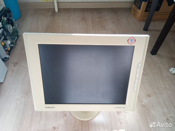 Ж/к монитор Samsung 15 дюймов