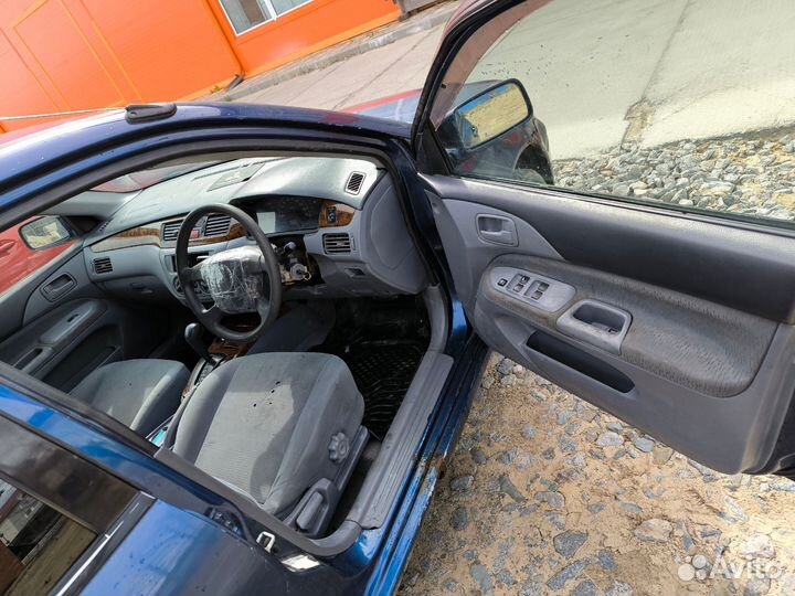 Mitsubishi Lancer Cedia 1.5 CVT, 2002, 150 000 км