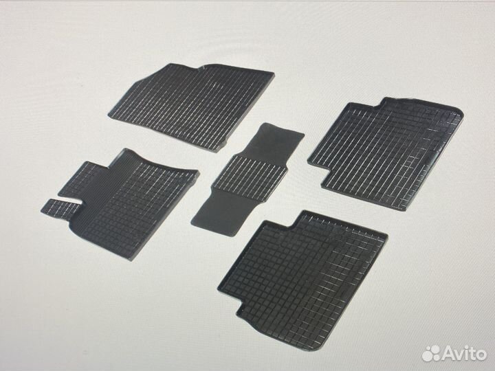 Коврики резиновые полики на Toyota Camry XV70