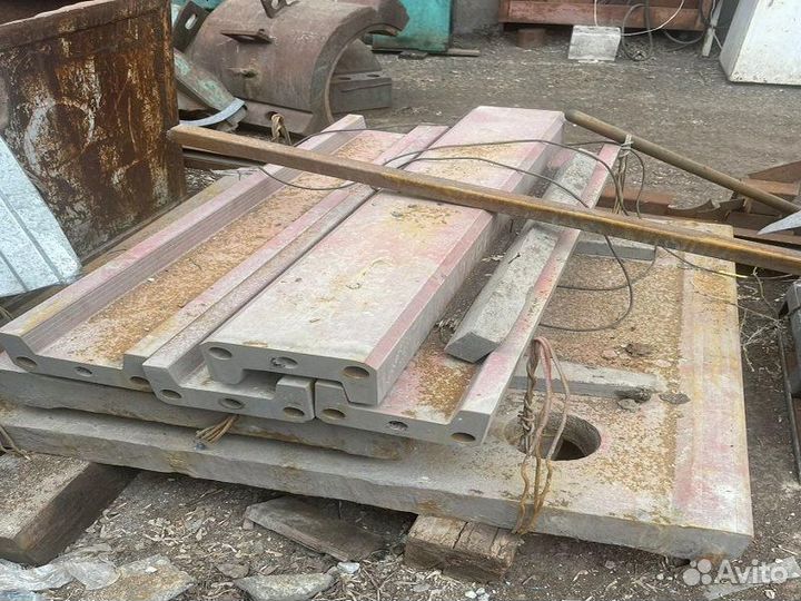 Запчасти щековой дробилки смд-118