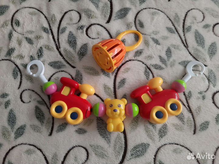 Первые игрушки погремушки
