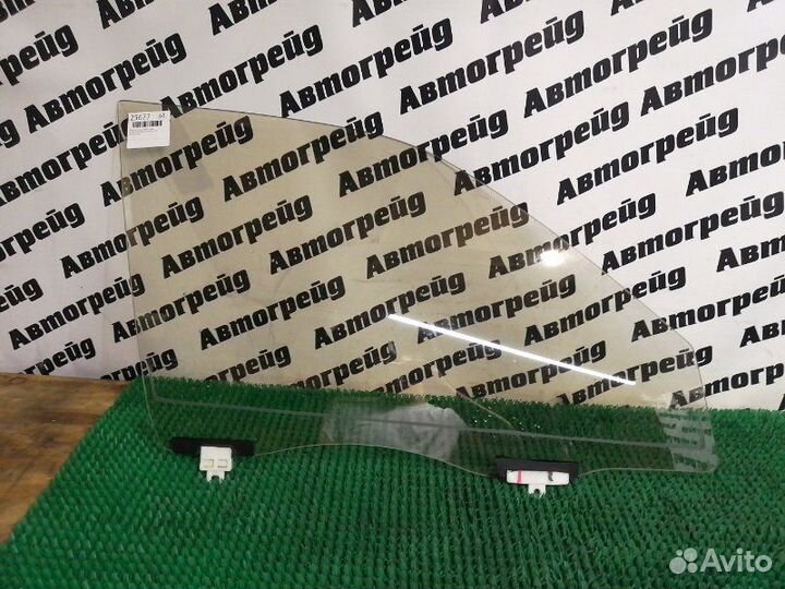 Стекло боковое переднее правое Toyota Corolla