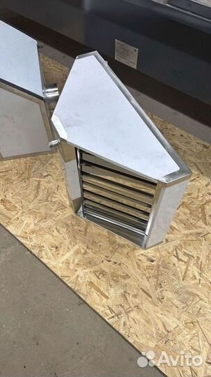 Зонт вытяжной пристенный