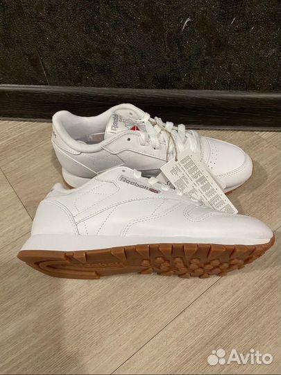 Кроссовки reebok женские