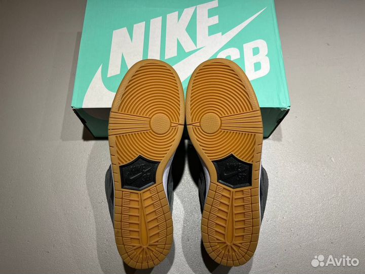 Кроссовки Nike Dunk SB Low TRD 