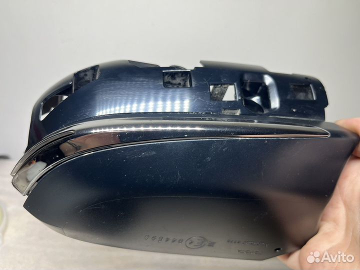 Нижняя накладка хром R зеркала Toyota camry 70