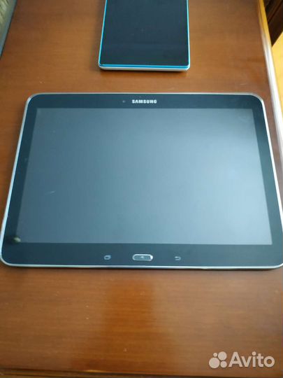 Планшет Samsung Galaxy Tab 4
