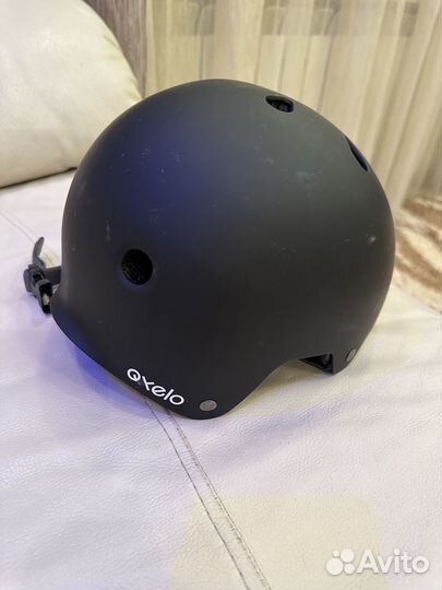 Продам шлем и защиту для ребёнка