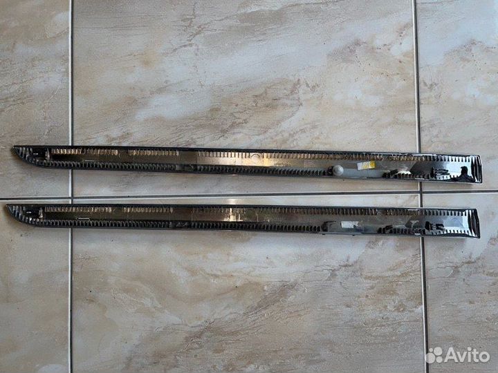 Молдинг двери задний левый Cadillac Escalade 4 С