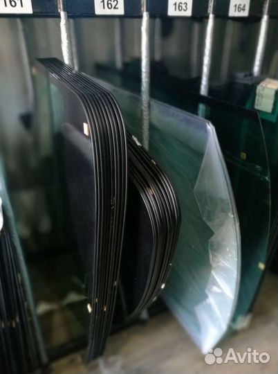 Стекло правое Мини-погрузчик Вениери VF 1.33 B