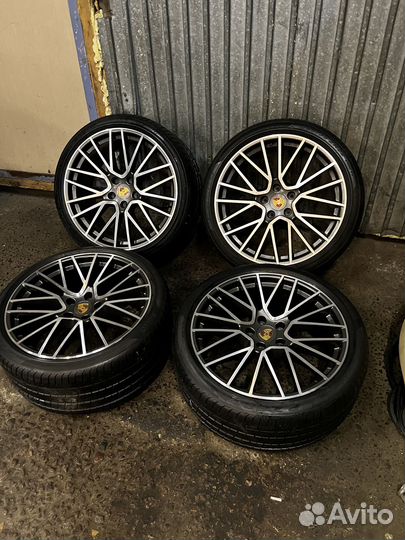 Оригинальные колеса Porsche Cayenne Coupe R22