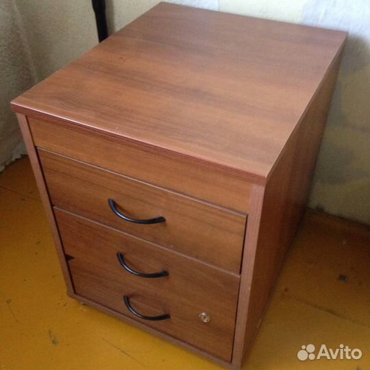 Тумба выкатная