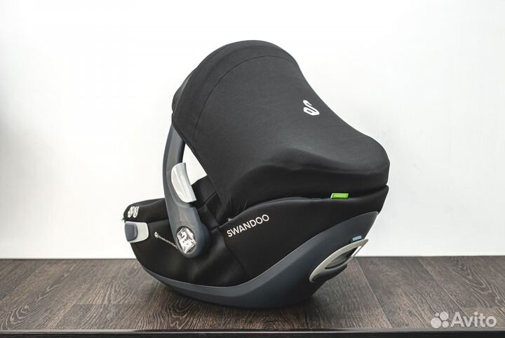 Автолюлька Swandoo Albert Lite Chia Black 0-13 кг