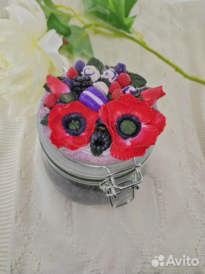 Посуда с декором ручной работы