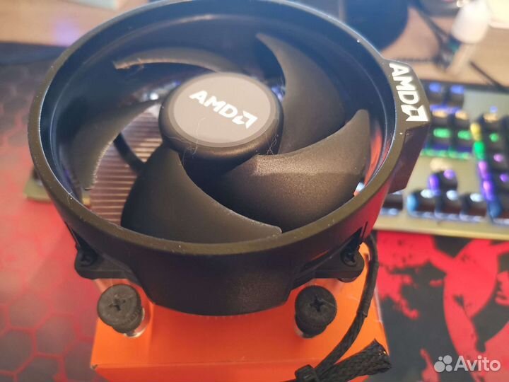 Кулер для процессора AMD Wraith Stealth