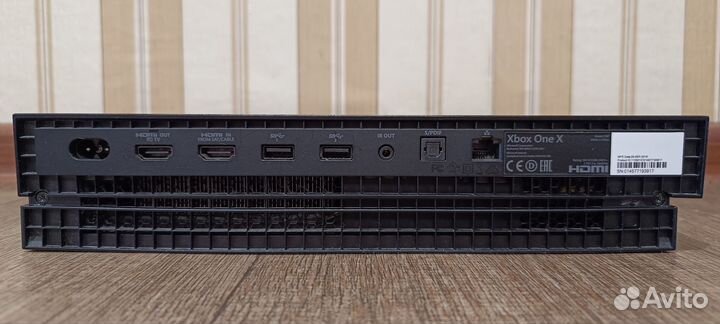 Xbox one x 2tb+3 игры