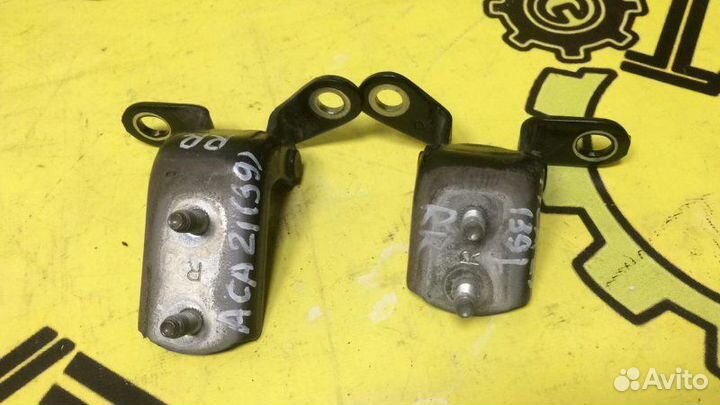 Петли двери задние правые Toyota Rav4 ACA21 1azfse