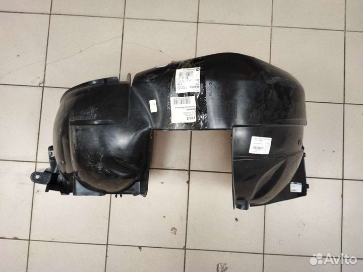 Подкрылок LADA Largus передний правый