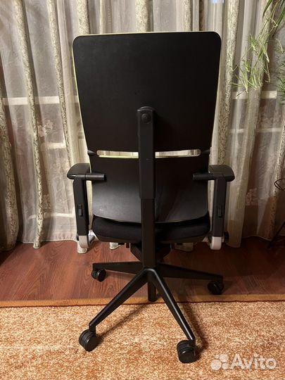 Компьютерное кресло Steelcase