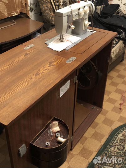 Швейная машинка Подольск-142, тумба