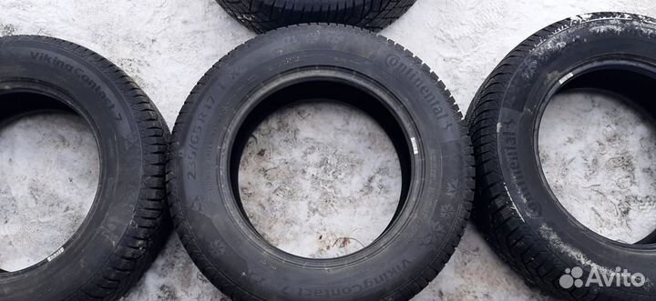 Continental ContiVikingContact 7 235/65 R17