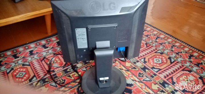 Монитор LG