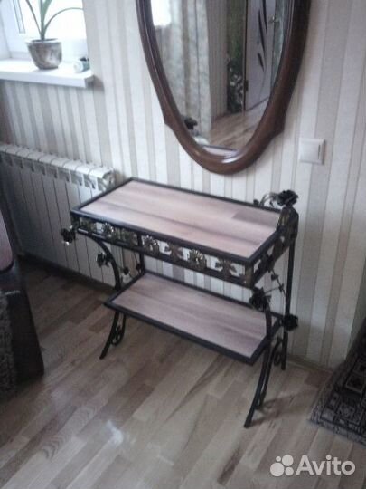 Подставка под цветы