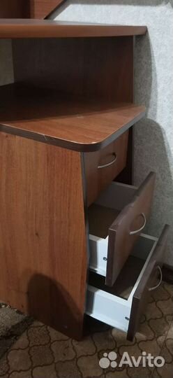 Компьютерный стол