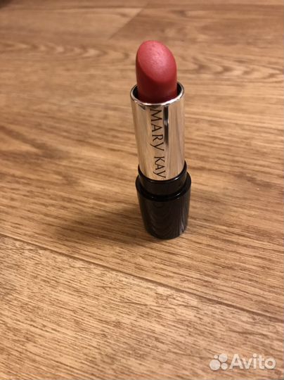 Гелевая губная помада