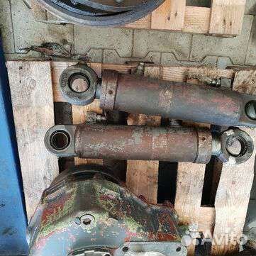 Экскаватор Atlas 1304 и привод отвала 1404