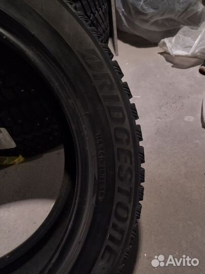 Bridgestone Blizzak Spike-01 235/55 R18