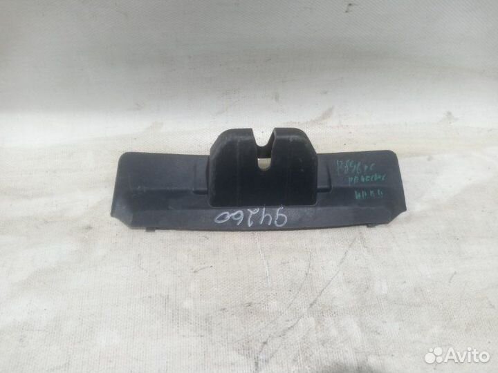 Накладка замка багажника задняя Porsche Cayenne