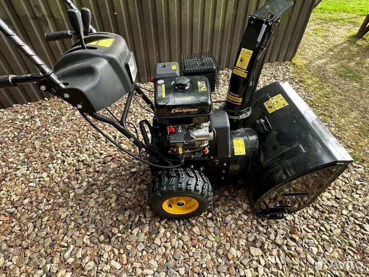 Снегоуборщик Champion ST1170E