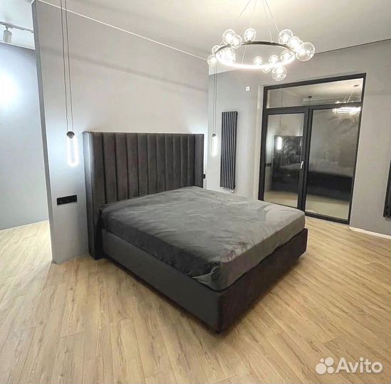 Кровать с подъемным механизмом