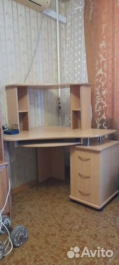 Компьютерный стол